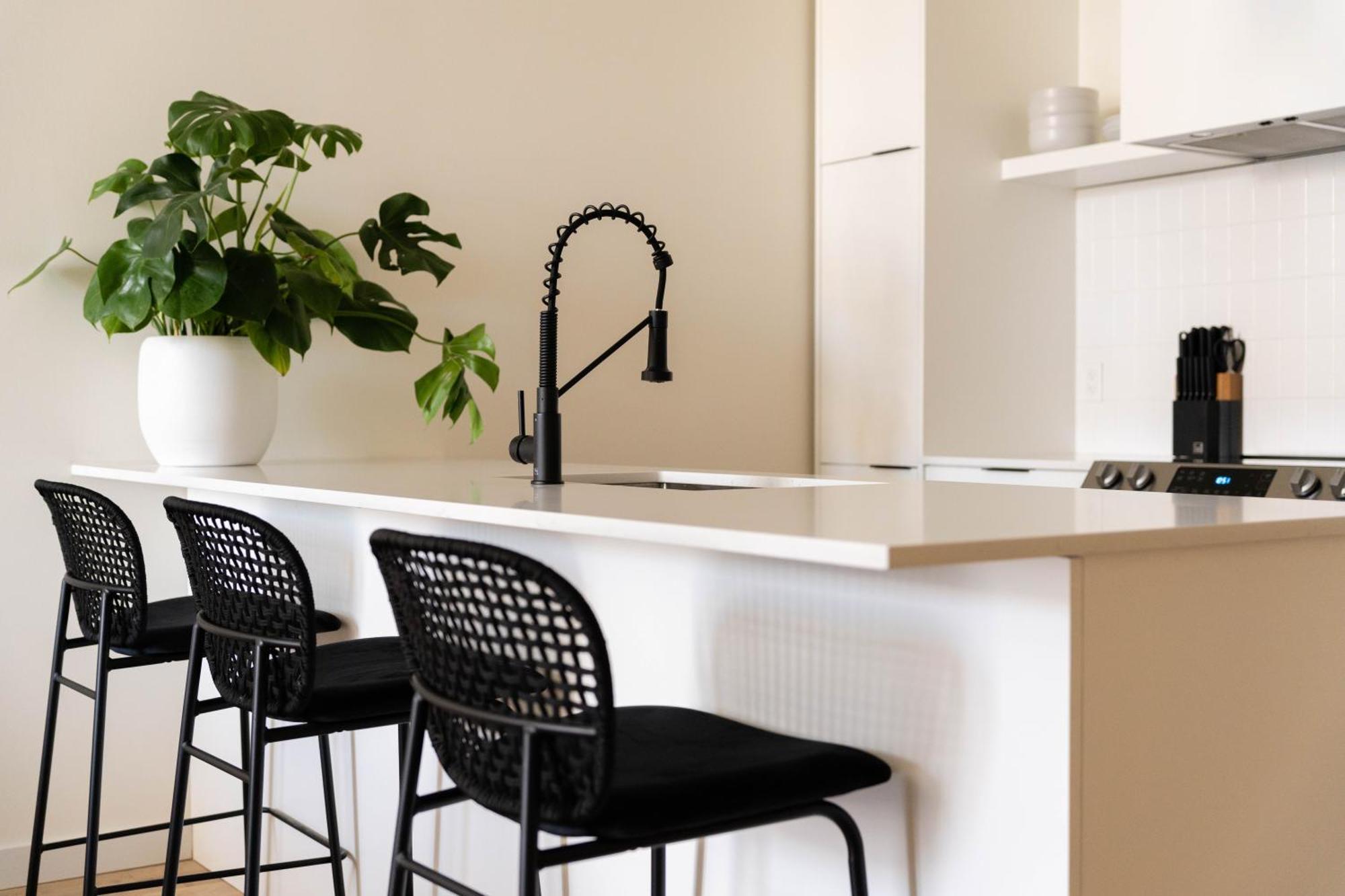 Apartment Maison Place Jacques-cartier By Luxury In Transit Montreal